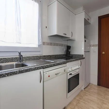 Apartament In Near Roses